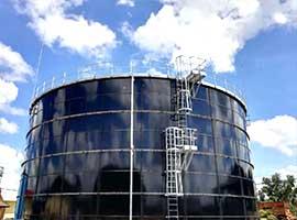 Glas-zu-Stahl-Tank für Landwirtschaftliche Wasserreinigungsprojekte in Ecuador 4