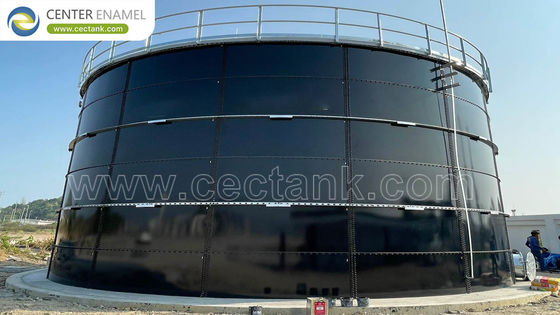 200,000 Gallonen Glasverkleidete Stahl-Leachat-Speichertanks mit Aluminiumlegierung-Trop-Deck-Dächern: Eine nachhaltige Lösung für die Deponien-Leachat-Management