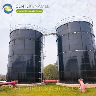 Mit Fusions-Bonding-Epoxidharz beschichteter Tank für die Abwasseraufbereitung in Chemieanlagen: Bietet hervorragenden Schutz gegen die korrosiven Anforderungen chemischer Einleitungen.