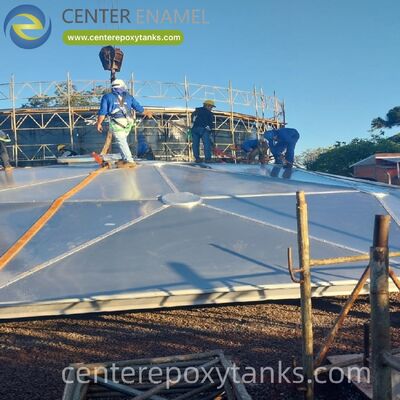 Geschweißte Stahlbehälter für brennbare Flüssigkeitsspeicher mit schwebendem Dach: Verringert das Brandrisiko durch Unterdrückung brennbarer Dämpfe