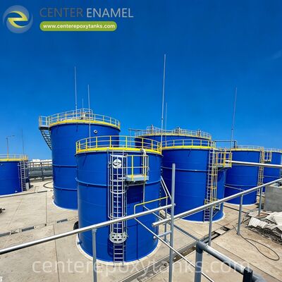 Innenliegendes Schwimmdach für geschweißte Edelstahltanks zur Lagerung von Erdölprodukten: Reduziert Produktverluste und erhöht die Betriebssicherheit durch Unterdrückung von Dämpfen