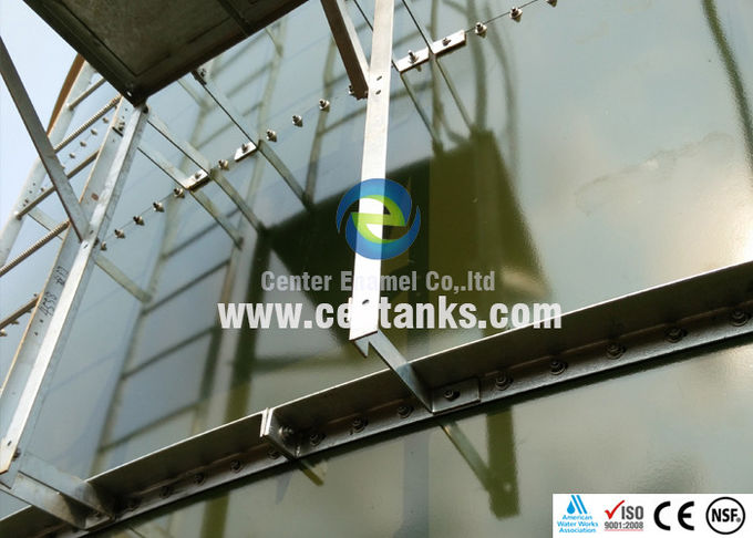 Speichertank für Abwasseraufbereitungsanlagen aus Glas und Stahl 1